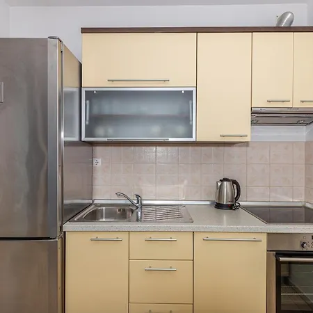 Apartmani Maya Selce Exterior photo