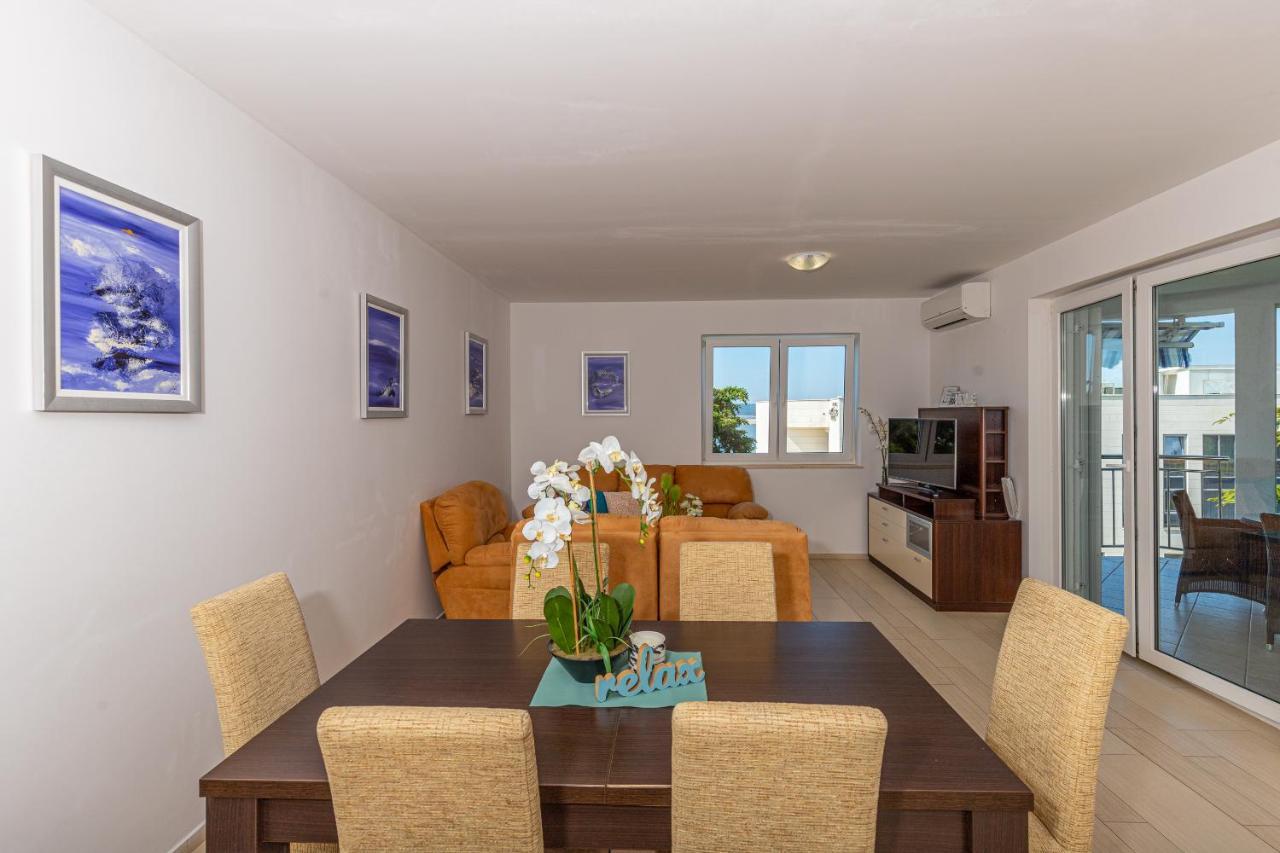 Apartment Maya Selce